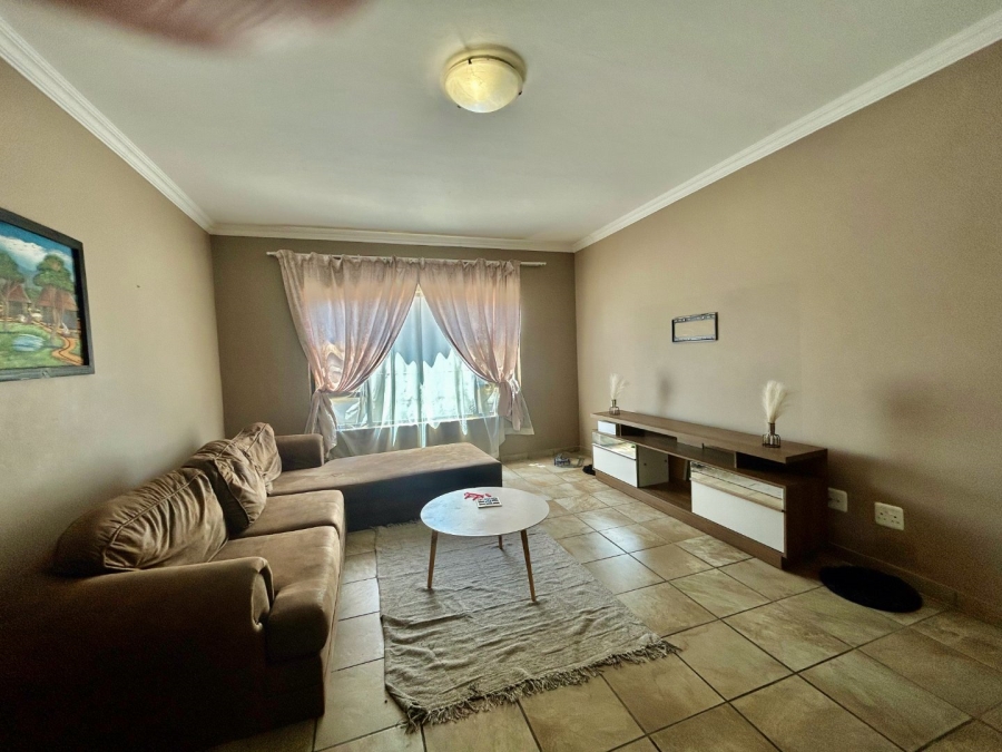 2 Bedroom Property for Sale in Gateway Manor North West